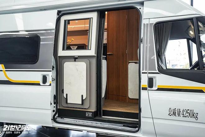 B型房车全能利器大驰房车大腕200F开元棋牌2598万起的“堆料王”！(图9)