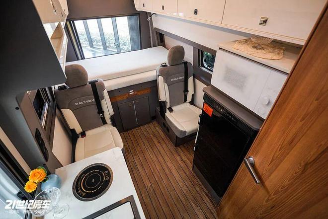B型房车全能利器大驰房车大腕200F开元棋牌2598万起的“堆料王”！(图6)