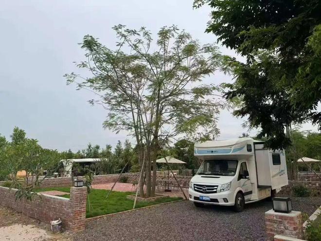 房我们把房车改成移动的家开元棋牌网站不买房不租(图12)